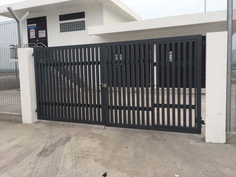 Top grade aluminium gate at entrance painted in black by Brooklynz, metal fabrication company in Singapore